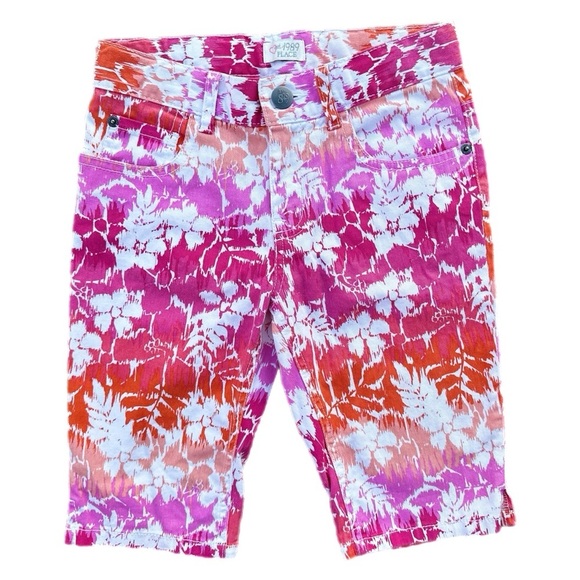 Children’s  Place Girls Size 10 Knee Length Shorts - Picture 1 of 6